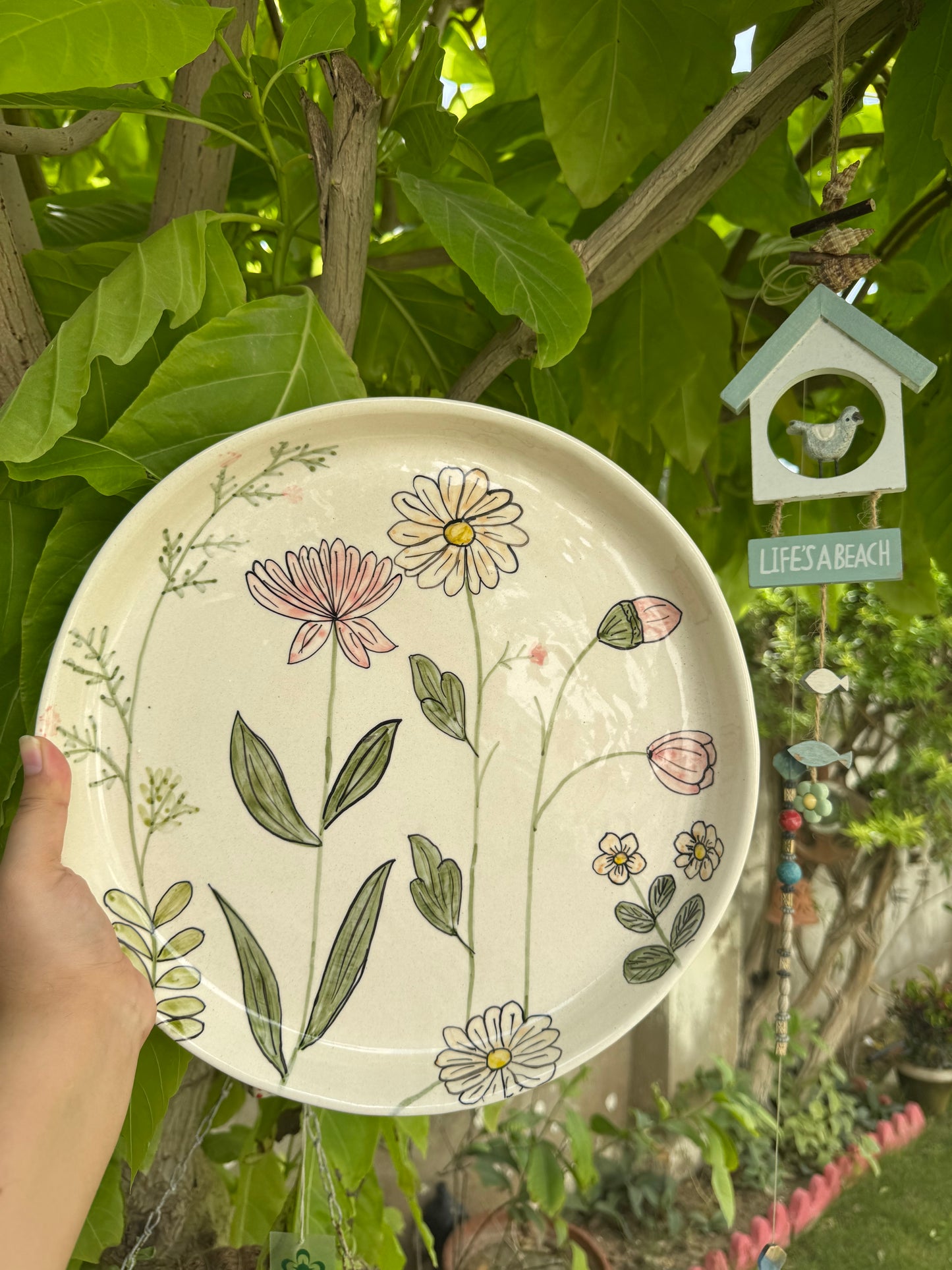 Wild Daisy 12 inch Plate