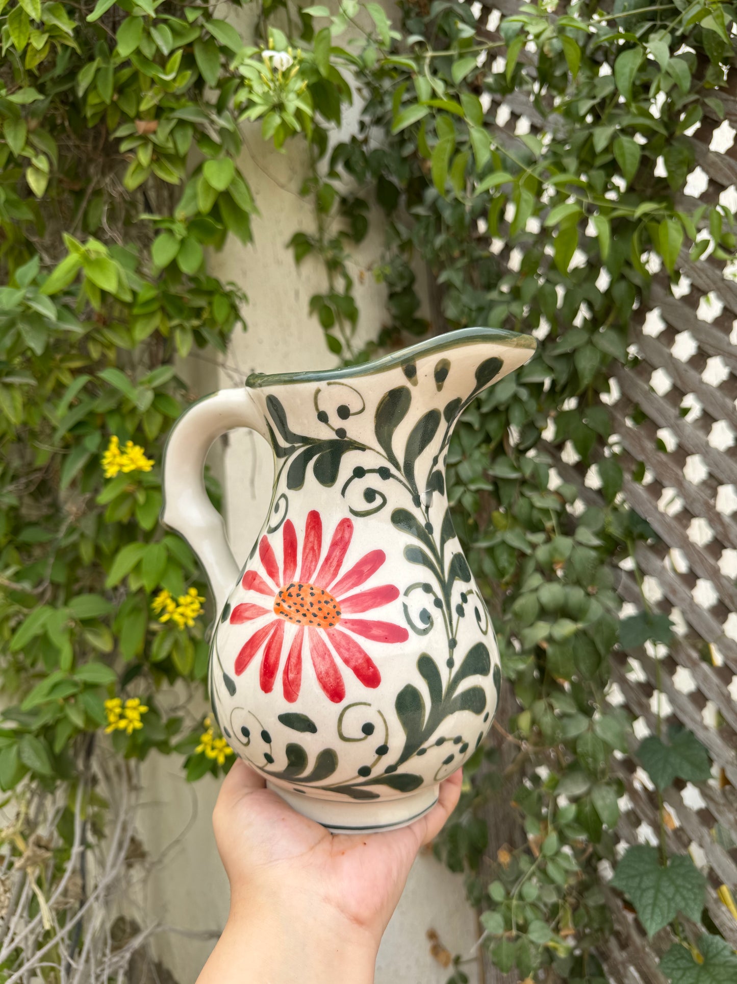 Red Daisy Bloom Jug